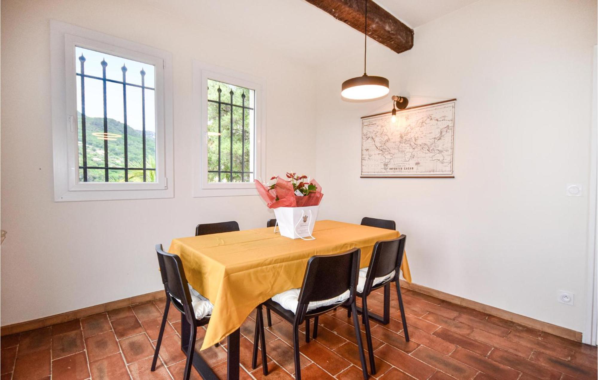 Awesome Apartment In Saint-Jeannet With Kitchen Екстериор снимка