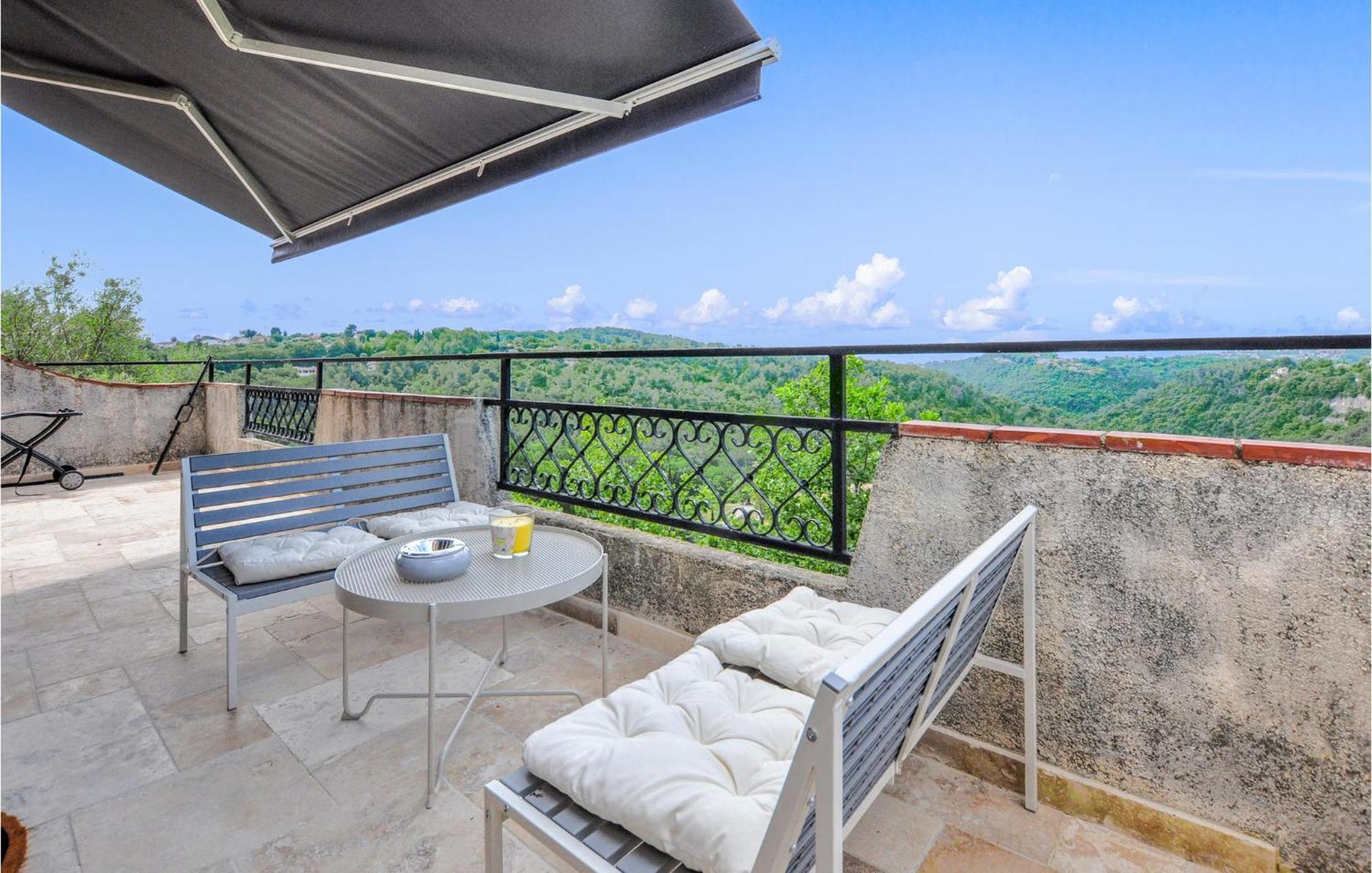Awesome Apartment In Saint-Jeannet With Kitchen Екстериор снимка